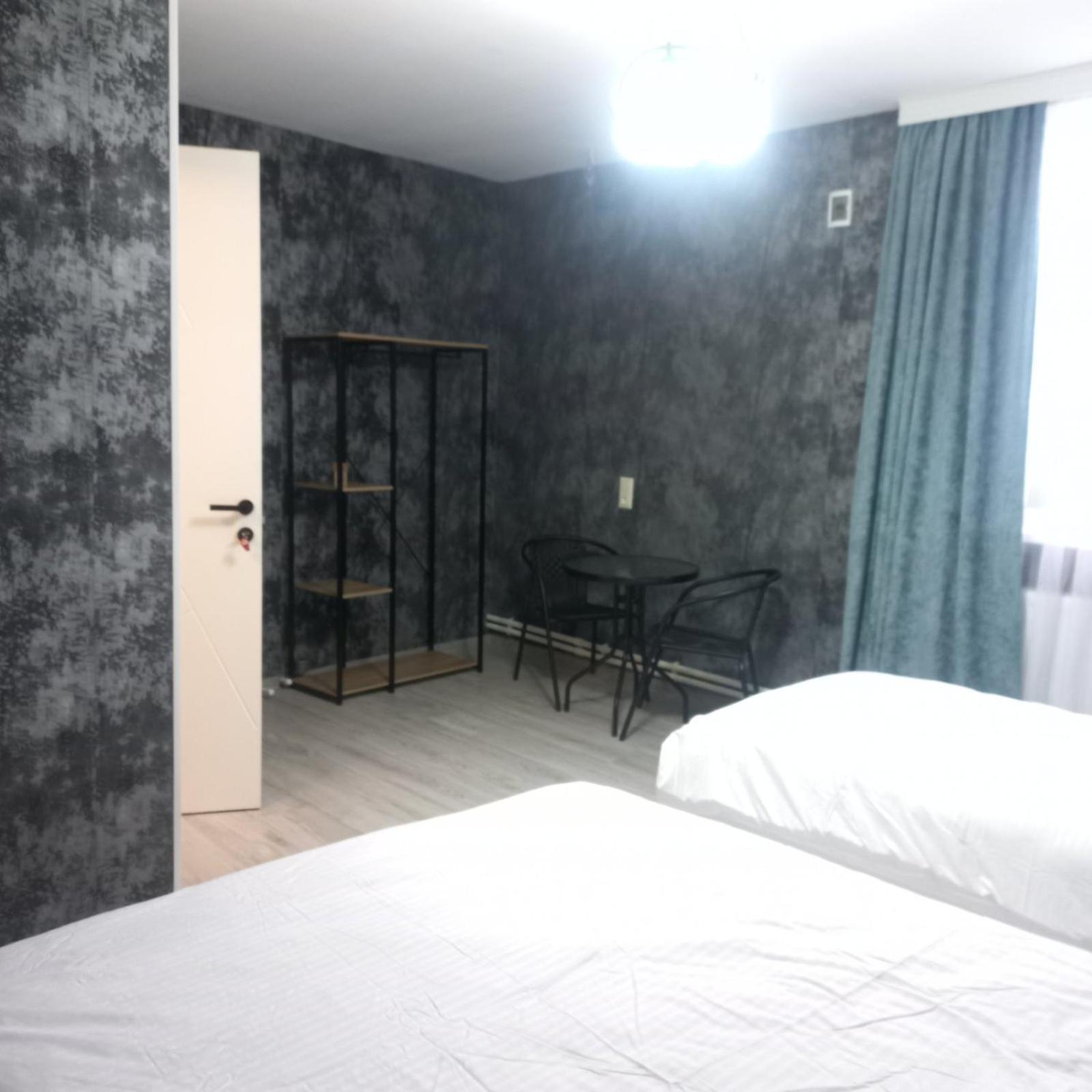 Ira & Vaso'S Guest House Borjomipark Room photo